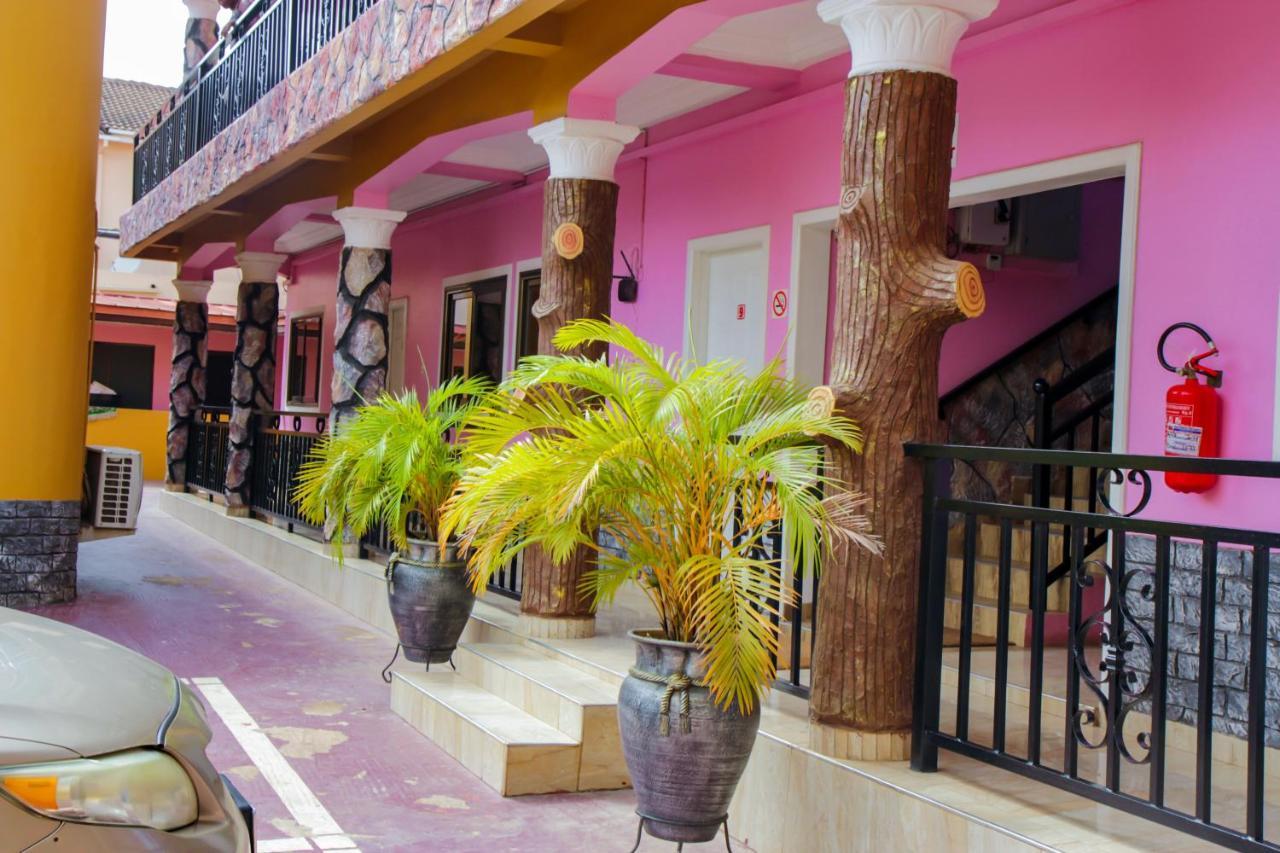 Hilton View Hotel Ogbodjo المظهر الخارجي الصورة